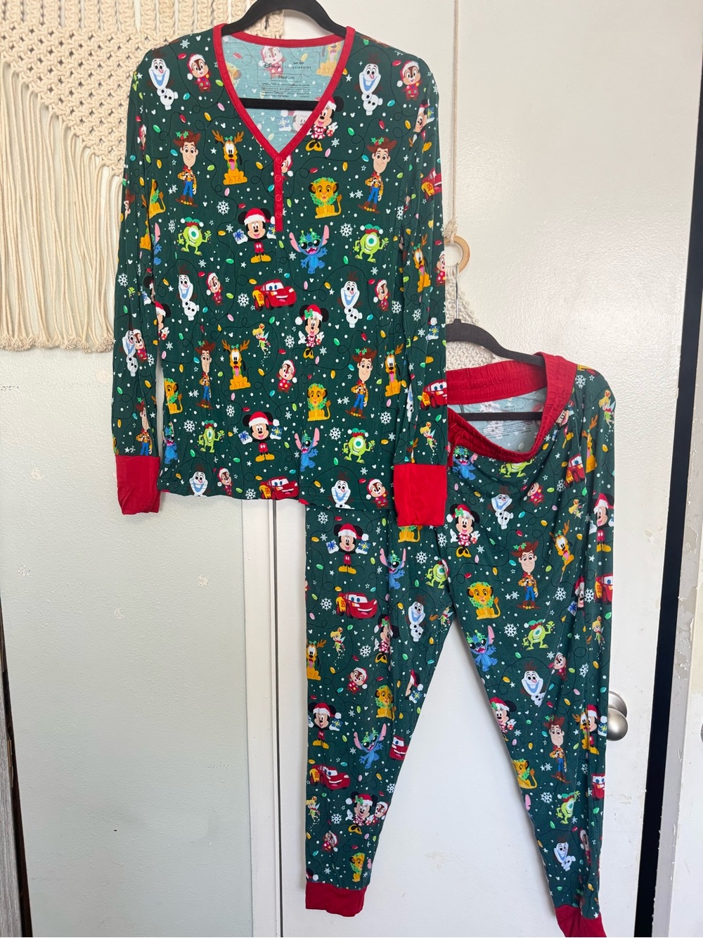 Little Sleepies DISNEY CHRISTMAS PARADE Two Piece Pajamas Woman’s M/L
